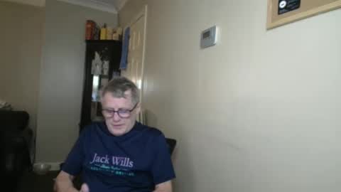 Snapshot of scottsman214 chatting on 10-28-25, 04:05 James online show from 10-28-25, 04:05