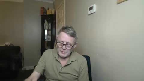 Snapshot of scottsman214 chatting on 11-05-25, 10:54 James online show from 11-05-25, 10:54