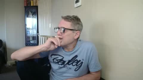 Snapshot of scottsman214 chatting on 11-09-25, 02:59 James online show from 11-09-25, 02:59