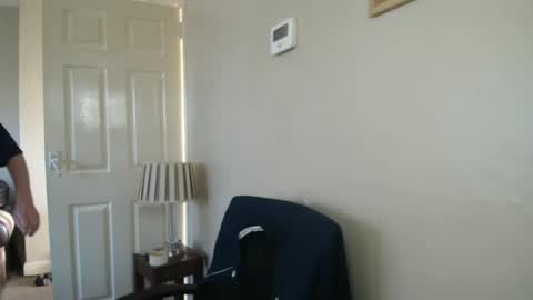 Snapshot of scottsman214 chatting on 11-17-25, 11:38 James online show from 11-17-25, 11:38