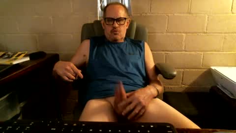 Snapshot of sdh69 chatting on 10-06-25, 06:27 eating pussy sucking dick online show from 10-06-25, 06:27