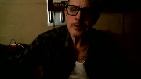 Snapshot of sdh69 chatting on 12-16-25, 07:24 eating pussy sucking dick online show from 12-16-25, 07:24