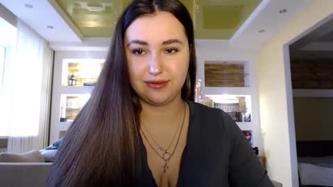 Elizabeth  online show from 12-07-24, 08:55