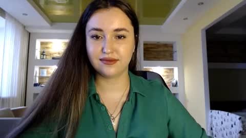 Elizabeth  online show from 12-24-24, 12:22