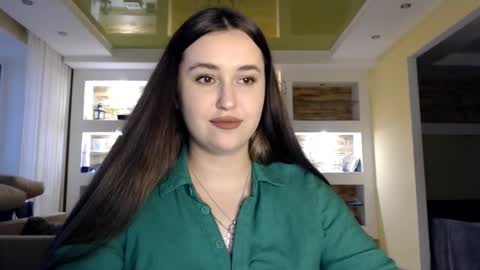 Elizabeth  online show from 12-28-24, 01:28