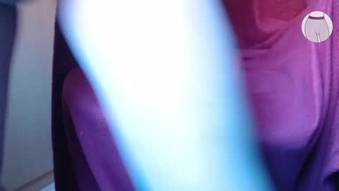 Snapshot of seamlessly chatting on 03-09-25, 04:00 seamlessly online show from 03-09-25, 04:00