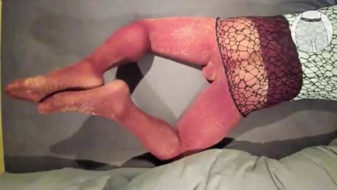 Snapshot of seamlessly chatting on 10-11-25, 08:51 seamlessly online show from 10-11-25, 08:51