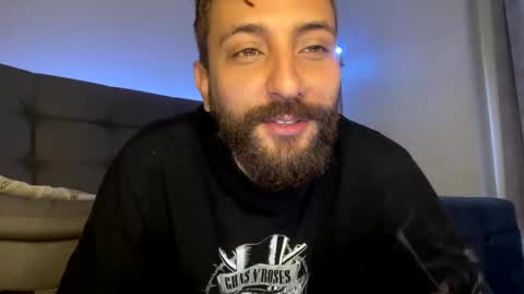 Snapshot of seanpablosanz chatting on 10-25-25, 04:13 Sean pablo Sanz online show from 10-25-25, 04:13