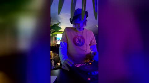 Snapshot of seanplushouse chatting on 03-03-26, 02:28 seanplushouse online show from 03-03-26, 02:28