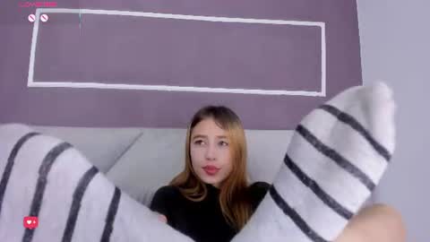 Snapshot of seattle_rousse chatting on 06-28-26, 01:17 Rosie online show from 06-28-26, 01:17