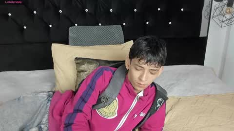 Snapshot of sebas_cat chatting on 05-04-26, 01:12 Sebastian Alvarez online show from 05-04-26, 01:12