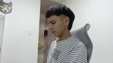 Snapshot of sebas_lover_ chatting on 10-20-25, 08:20 SEBASTIAN online show from 10-20-25, 08:20