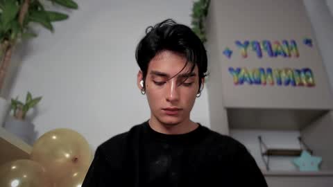 Snapshot of sebas_rosse chatting on 12-23-24, 03:18 sebastian online show from 12-23-24, 03:18