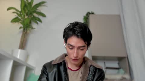 Snapshot of sebas_rosse chatting on 01-15-25, 12:30 sebastian online show from 01-15-25, 12:30