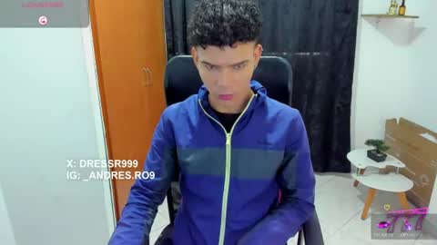 Snapshot of sebascuterouss chatting on 07-04-26, 11:49 sebas 3 online show from 07-04-26, 11:49
