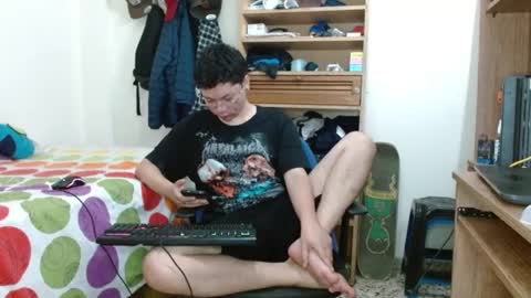 Snapshot of sebasslops chatting on 03-08-25, 06:21 Sebas online show from 03-08-25, 06:21