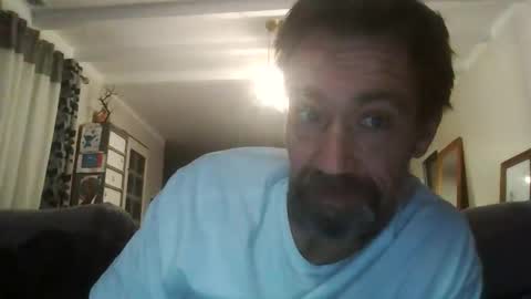 Snapshot of sebast16 chatting on 09-17-25, 10:55 sebast16 online show from 09-17-25, 10:55