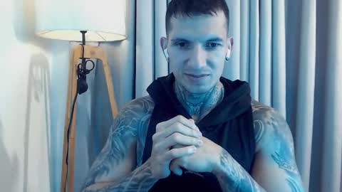 Snapshot of sebastian_muss chatting on 09-17-25, 09:05 Sebastian online show from 09-17-25, 09:05