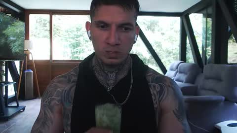 Sebastian online show from 03-25-26, 06:58