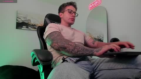 Lucian Sinclair online show from 01-24-25, 12:52