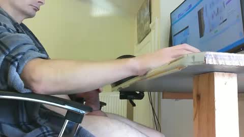 Snapshot of sebastianspalding450 chatting on 11-18-25, 10:41 sebastianspalding450 online show from 11-18-25, 10:41