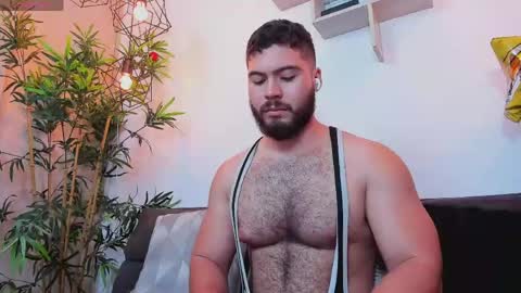 Instagram jeanpaulfit  online show from 04-16-26, 10:34