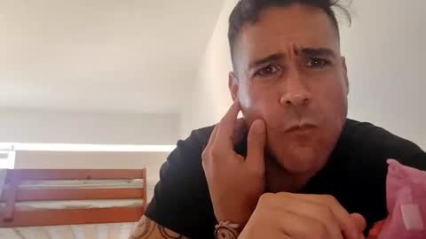 Snapshot of sebatorlop chatting on 03-01-26, 07:49 Sebastian Torres Lpez online show from 03-01-26, 07:49