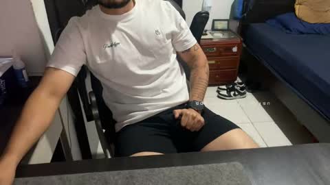 Snapshot of sebaz044 chatting on 10-13-25, 04:56 sebaz044 online show from 10-13-25, 04:56