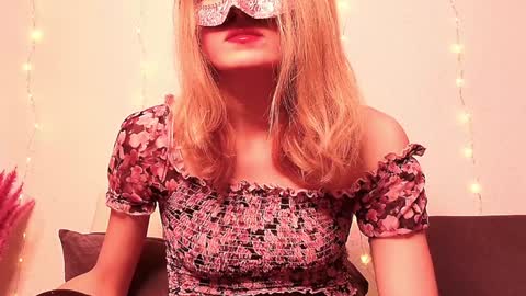 Snapshot of secretanni chatting on 01-08-25, 02:46 Anni online show from 01-08-25, 02:46