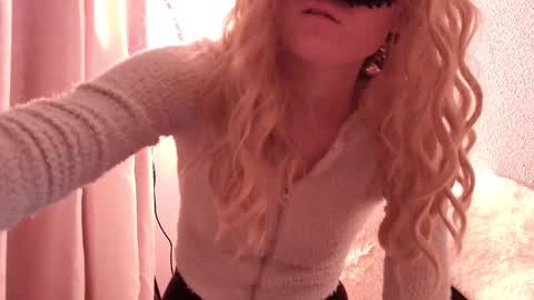 Snapshot of secretanni chatting on 03-02-25, 06:27 Anni online show from 03-02-25, 06:27