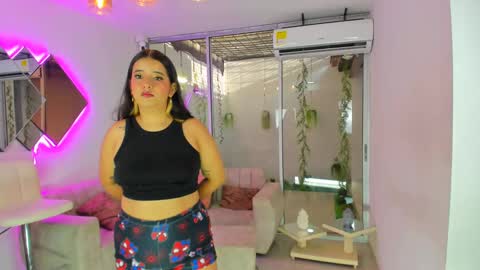 Snapshot of secrethause71605 chatting on 09-10-25, 09:37 NIKOL online show from 09-10-25, 09:37