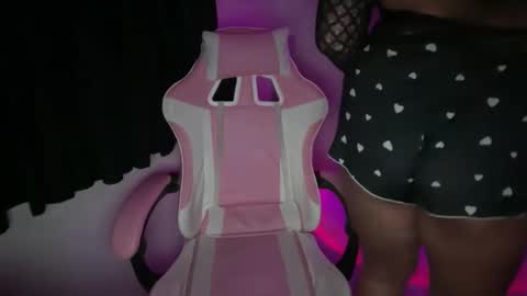 Athena online show from 04-17-26, 03:59