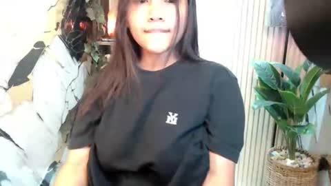 Snapshot of seductive_elle chatting on 10-23-25, 11:42 ellie online show from 10-23-25, 11:42