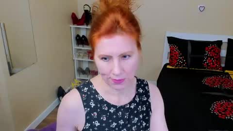 Snapshot of seductive_foxy_ chatting on 04-25-26, 11:57 seductive_foxy_ online show from 04-25-26, 11:57