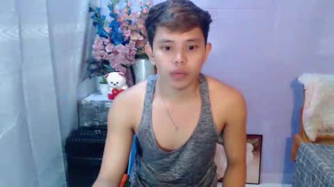 Snapshot of seductive_maxxx chatting on 05-15-26, 11:45 Max online show from 05-15-26, 11:45