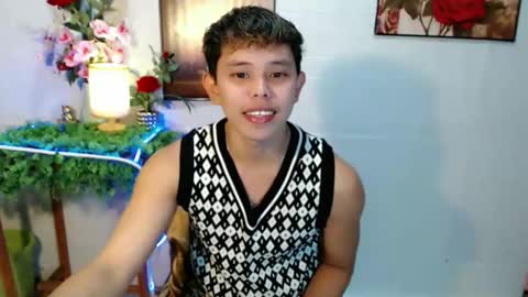 Snapshot of seductive_maxxx chatting on 05-19-26, 04:08 Max online show from 05-19-26, 04:08