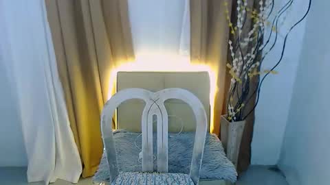 Snapshot of seductive_nicki chatting on 11-11-25, 10:43 seductive_nicki online show from 11-11-25, 10:43