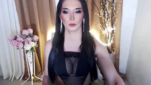 Snapshot of seductive_nicki chatting on 12-14-25, 02:55 seductive_nicki online show from 12-14-25, 02:55