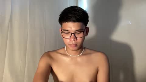 William online show from 11-25-25, 04:12