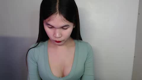 Snapshot of seductivemegoftheworld_ chatting on 12-12-24, 10:45 MEG online show from 12-12-24, 10:45