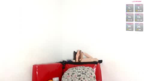 Estefany online show from 04-17-26, 02:09