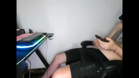 Snapshot of seduxionduo chatting on 12-04-25, 02:32 seduxionduo online show from 12-04-25, 02:32