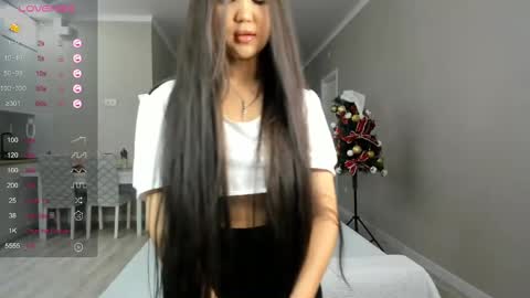 Snapshot of seeeyoumin chatting on 12-31-24, 12:46 Akira Youri online show from 12-31-24, 12:46