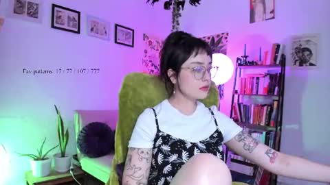 Snapshot of segismunda chatting on 06-26-26, 10:47 Luciana online show from 06-26-26, 10:47