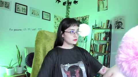 Snapshot of segismunda chatting on 06-27-26, 10:59 Luciana online show from 06-27-26, 10:59