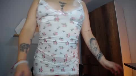 Yeyis  online show from 02-24-25, 01:46