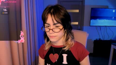 Snapshot of selectrra chatting on 12-17-24, 04:32 selectrra online show from 12-17-24, 04:32