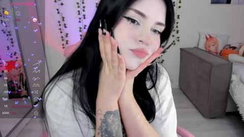 Snapshot of selena___cute chatting on 01-23-25, 05:02 Selena online show from 01-23-25, 05:02