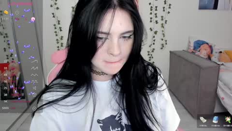 Snapshot of selena___cute chatting on 01-27-25, 08:07 Selena online show from 01-27-25, 08:07