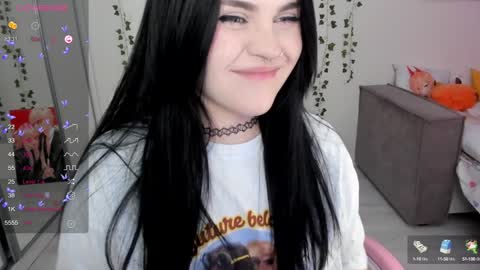 Snapshot of selena___cute chatting on 01-30-25, 07:50 Selena online show from 01-30-25, 07:50